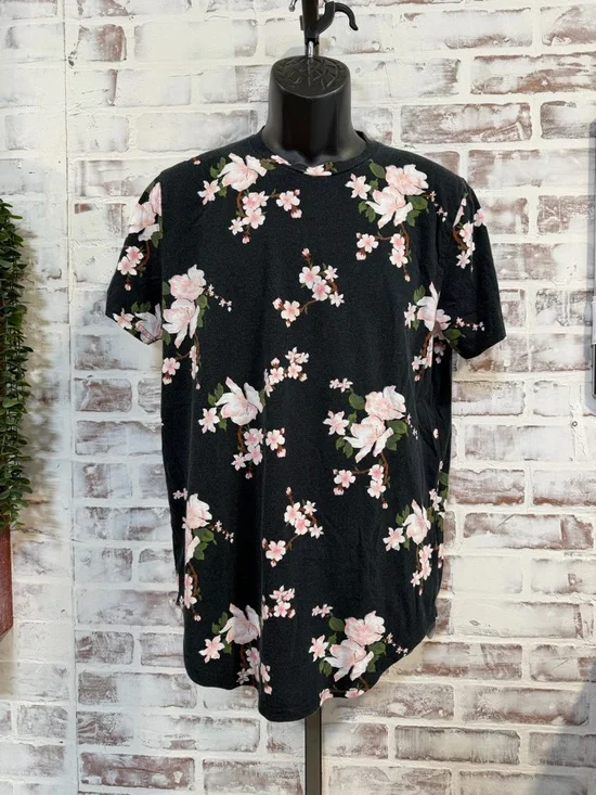 Hollister Men's Short Sleeve Tee bundle - Teal & Black Floral large - Picture 2 of 5